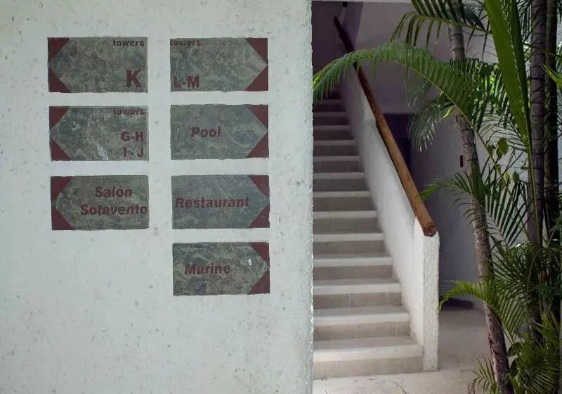 Sotavento Hotel & Yacht Club