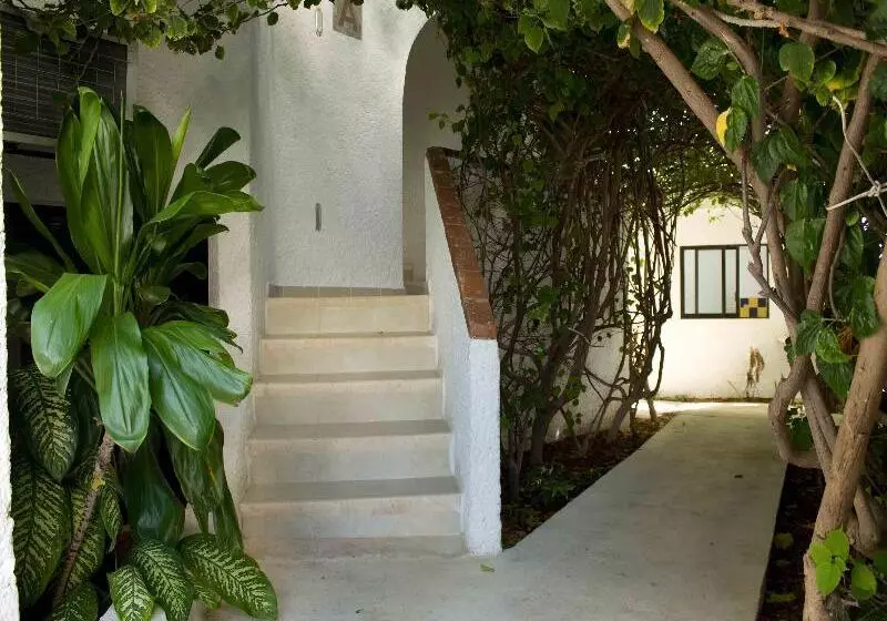 Sotavento Hotel & Yacht Club