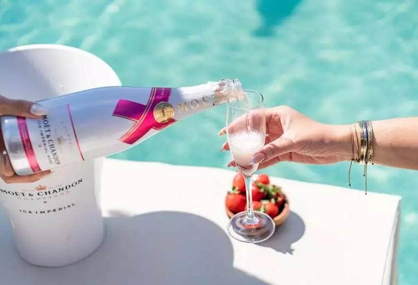 فندق Super Paradise