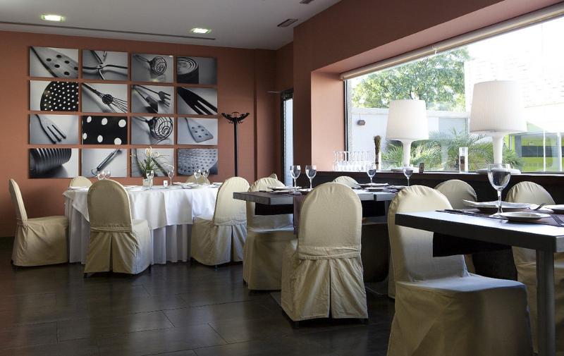 호텔 Vertice Sevilla Aljarafe