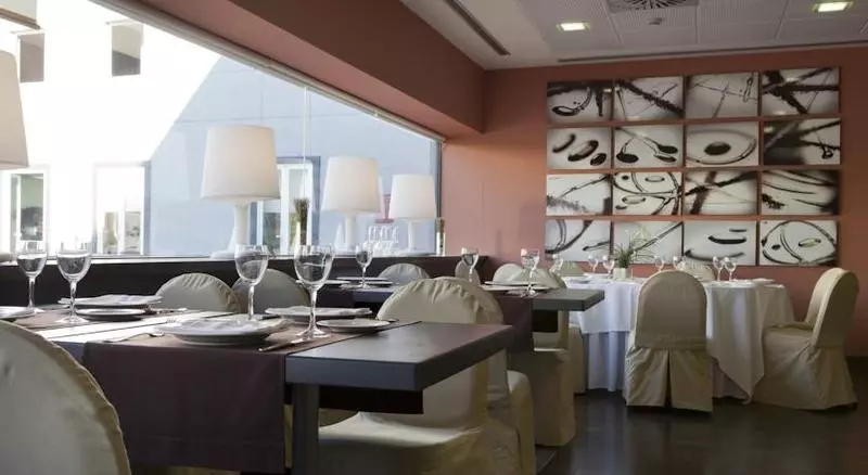 酒店 Vertice Sevilla Aljarafe