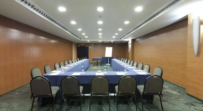 酒店 Vertice Sevilla Aljarafe