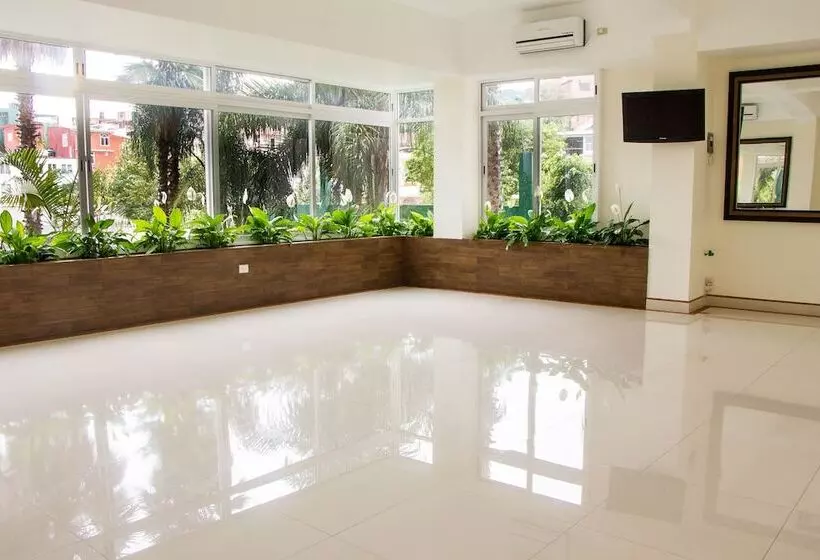 هتل Villa Las Margaritas Caxa