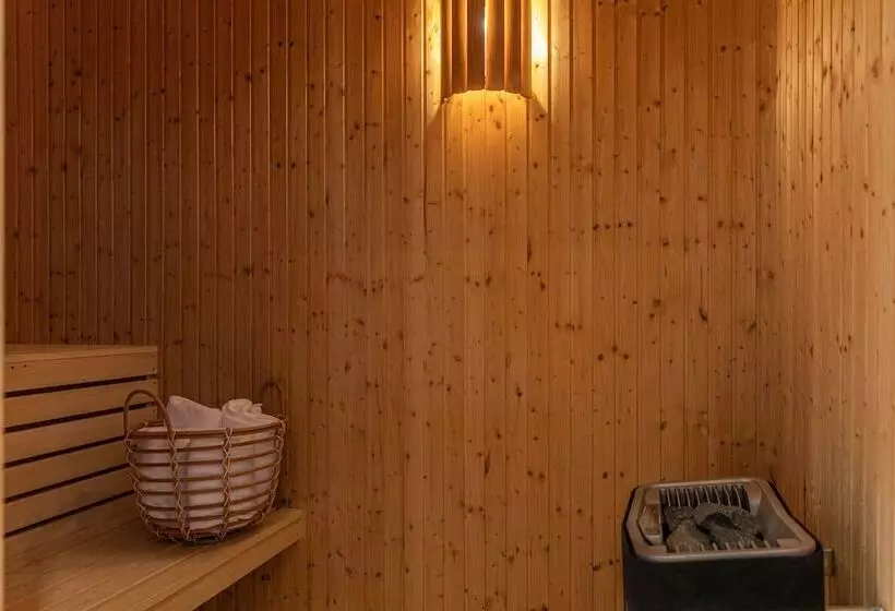 The More Hotel Mazetti