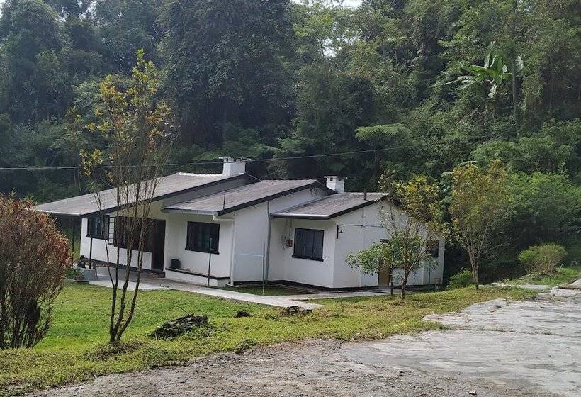 Farm Guest House   Hostel