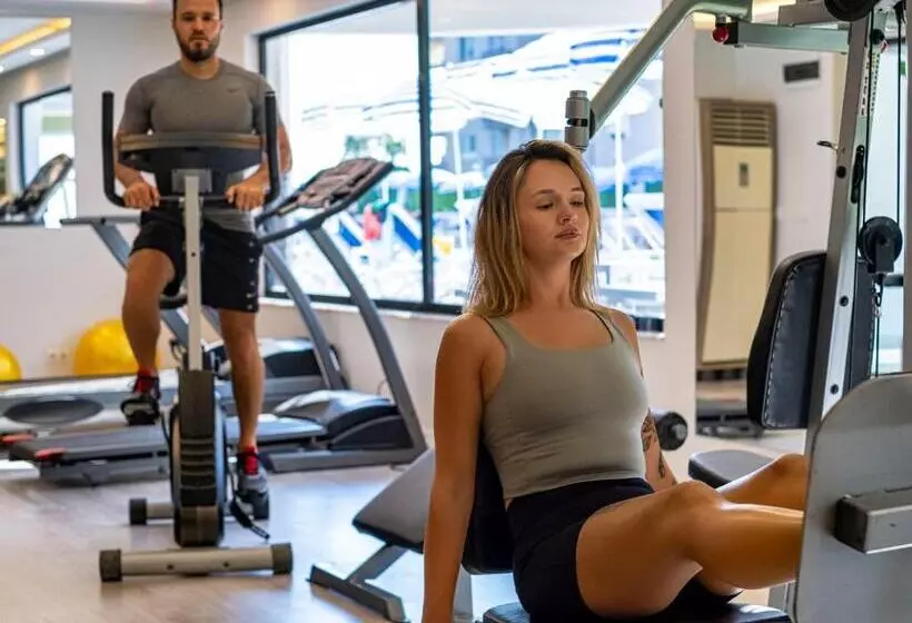 ホテル Grand Uysal Beach & Spa