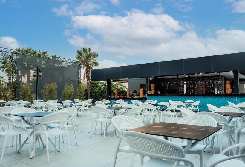 هتل Grand Uysal Beach & Spa