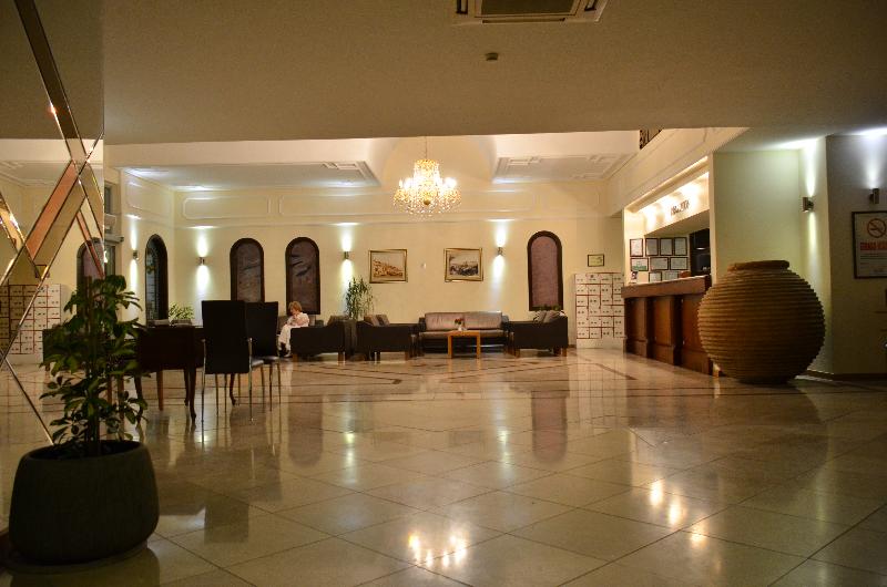 Hotel Goldenday Wings