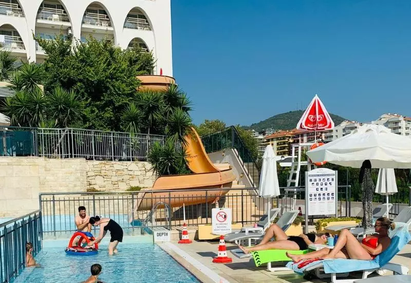 ホテル Goldenday Wings