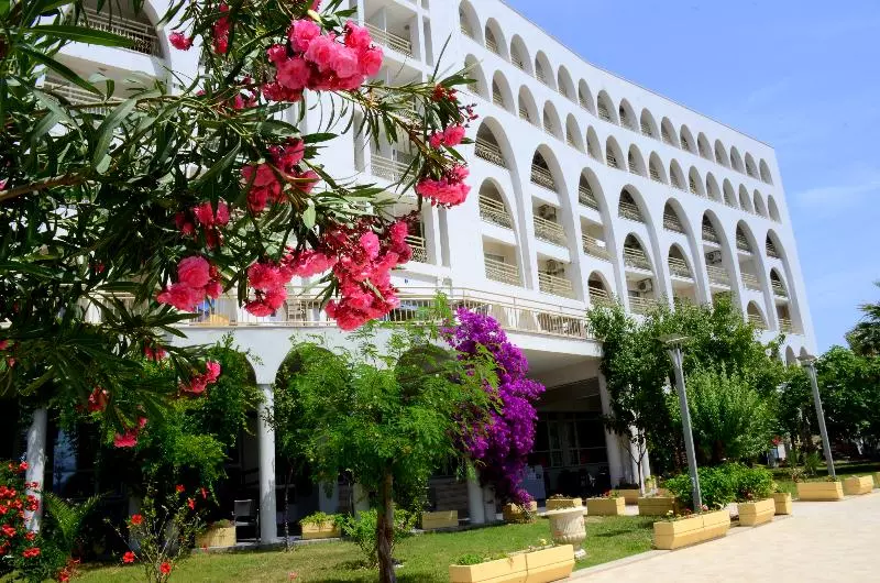 ホテル Goldenday Wings