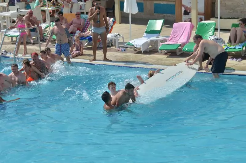 ホテル Goldenday Wings