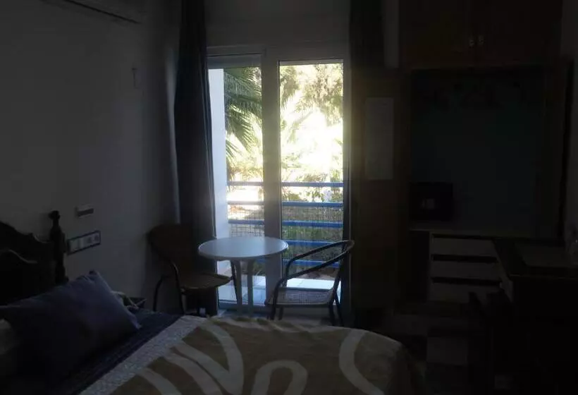 Hotel Hostal Puerto Genovés