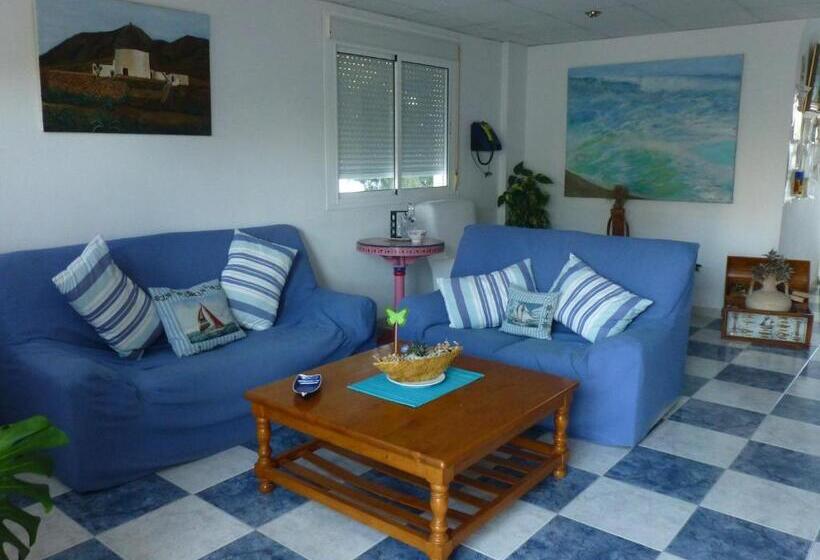 ホテル Hostal Puerto Genovés