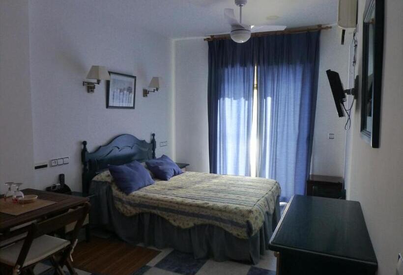 ホテル Hostal Puerto Genovés