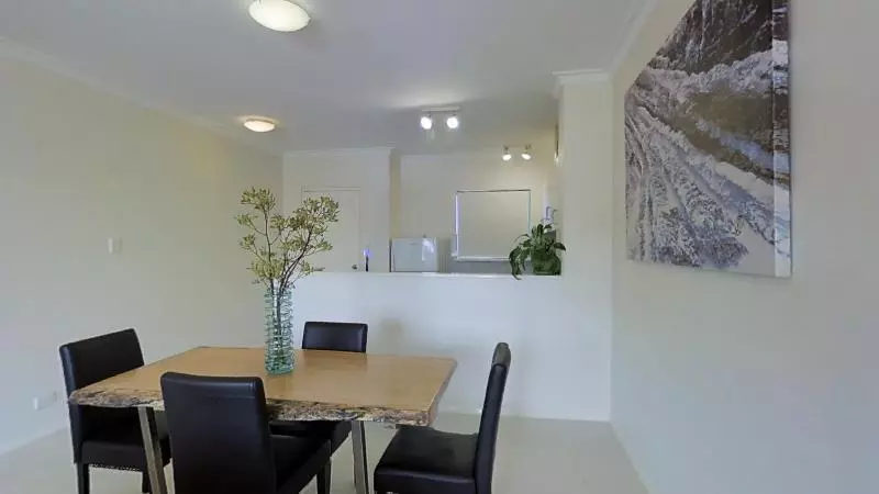 Отель Margarets Beach Resort