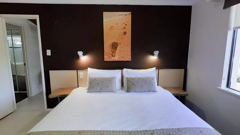 Отель Margarets Beach Resort