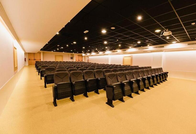 هتل Peñiscola Plaza Suites