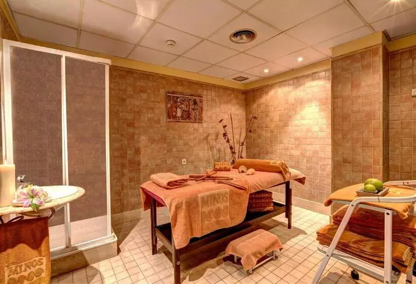 فندق Peñiscola Plaza Suites