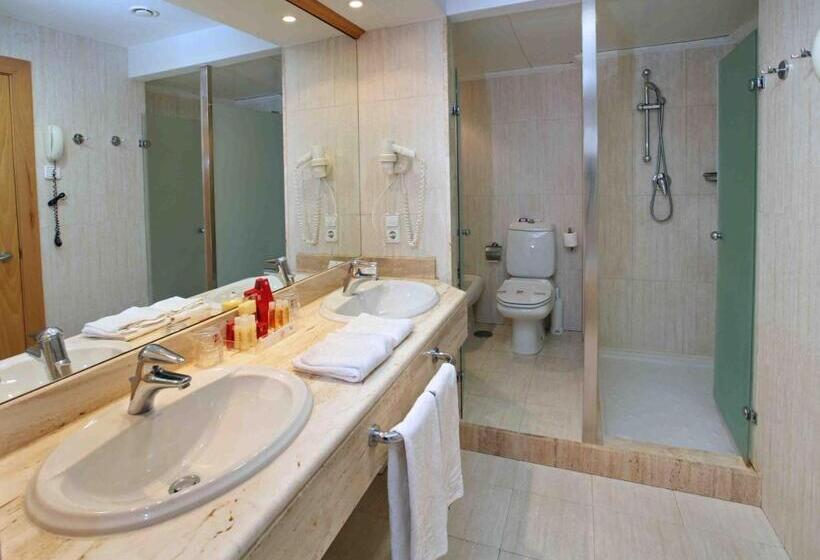 هتل Peñiscola Plaza Suites