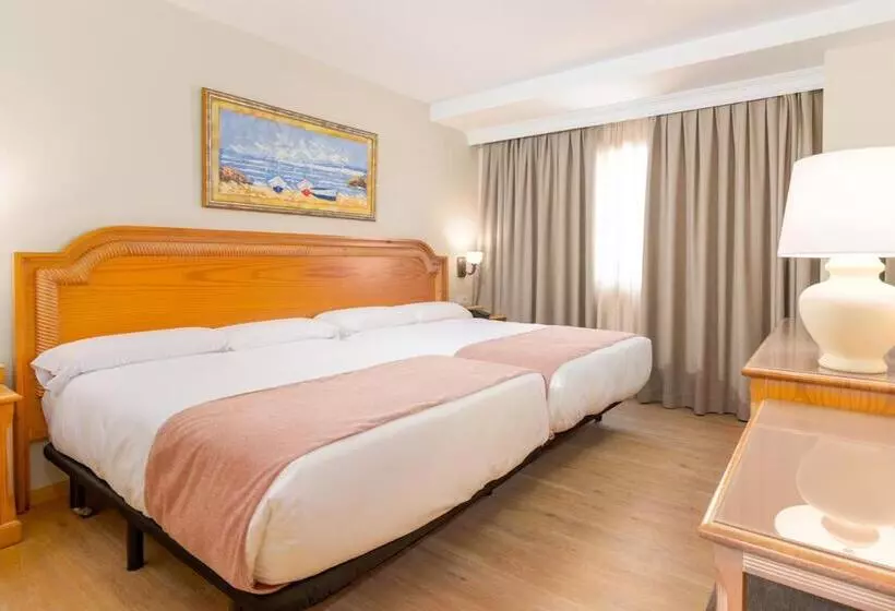 فندق Peñiscola Plaza Suites