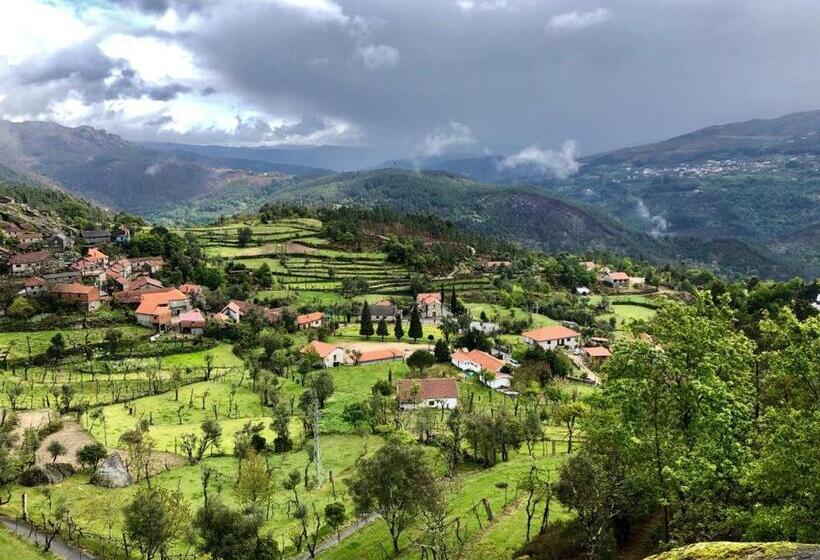 هتل Quinta De Gestacos