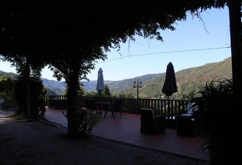 هتل Quinta De Gestacos