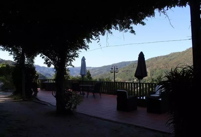 هتل Quinta De Gestacos