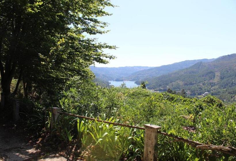 هتل Quinta De Gestacos