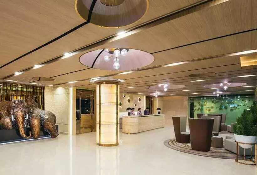 Hotel Solitaire Bangkok Sukhumvit 11