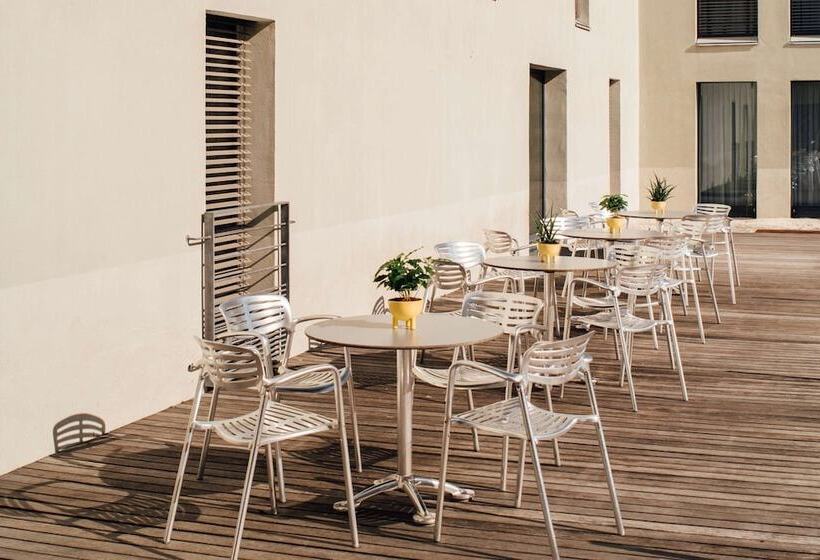 Hotelli Vienna House Easy By Wyndham Stuttgart