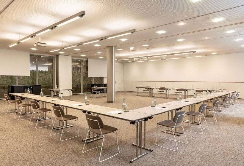 Hotelli Vienna House Easy By Wyndham Stuttgart