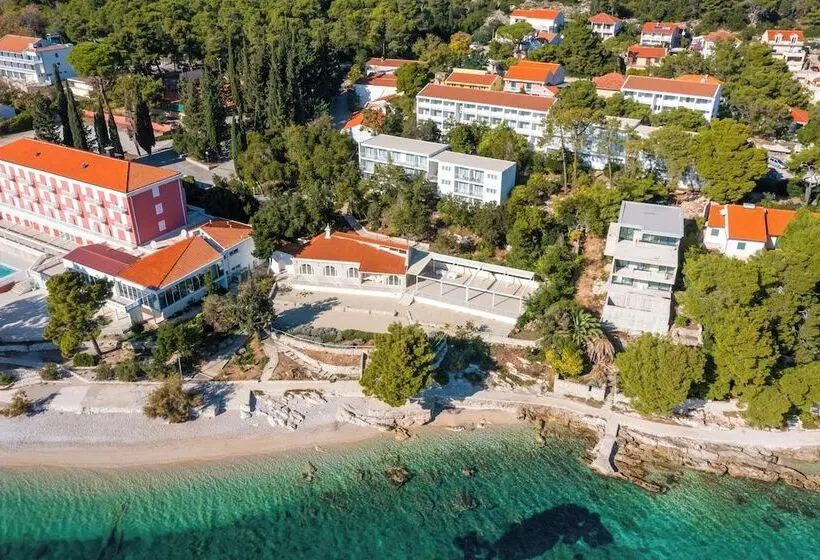 هتل Aminess Casa Bellevue