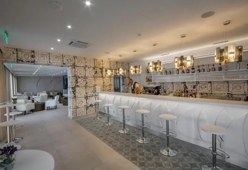 هتل Aminess Casa Bellevue