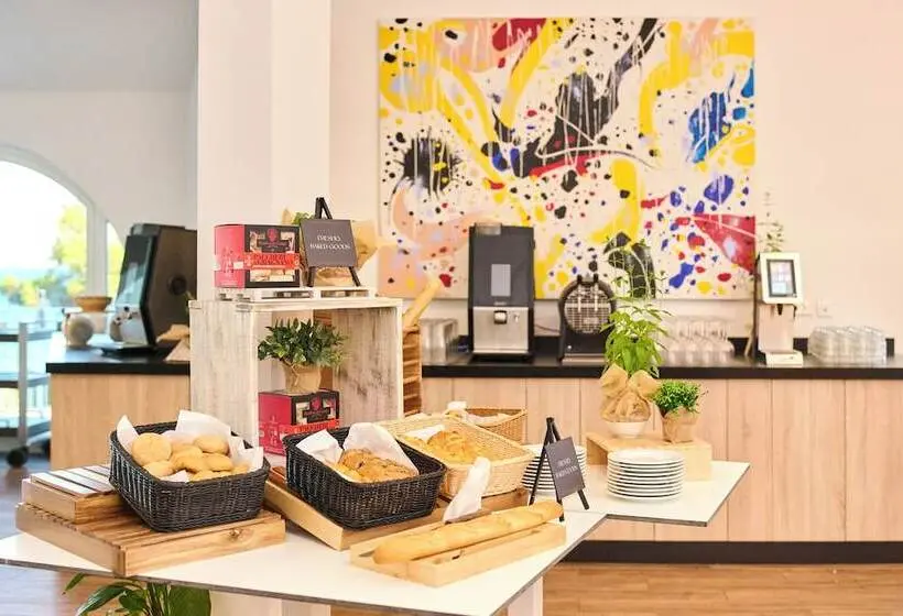 هتل Aminess Casa Bellevue