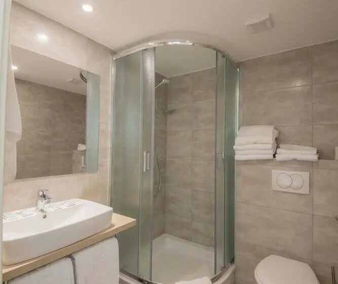 هتل Aminess Casa Bellevue