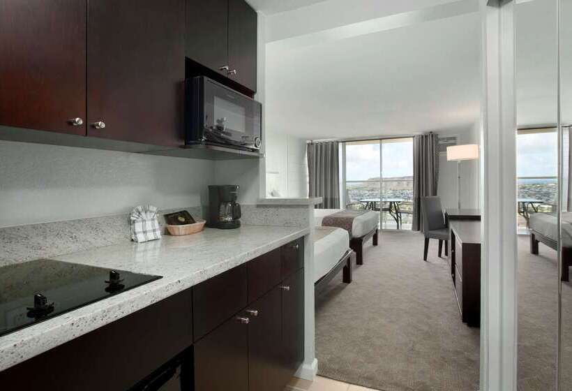 فندق Aqua Skyline At Island Colony