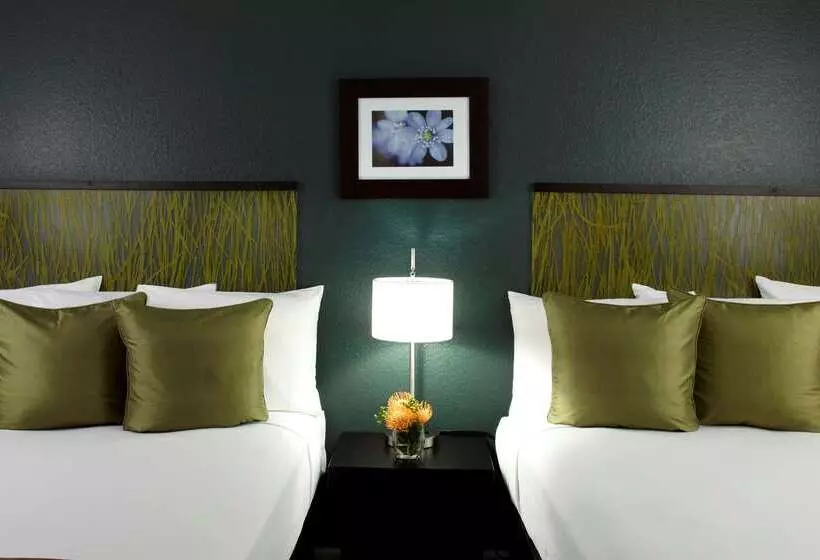 בית מלון כפרי Aqua Skyline At Island Colony