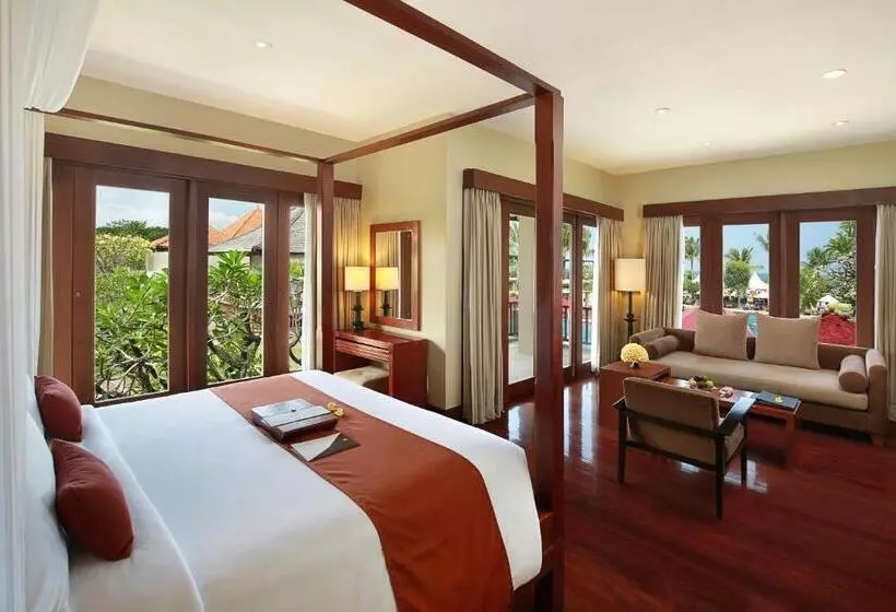 Отель Bali Niksoma Boutique Beach Resort