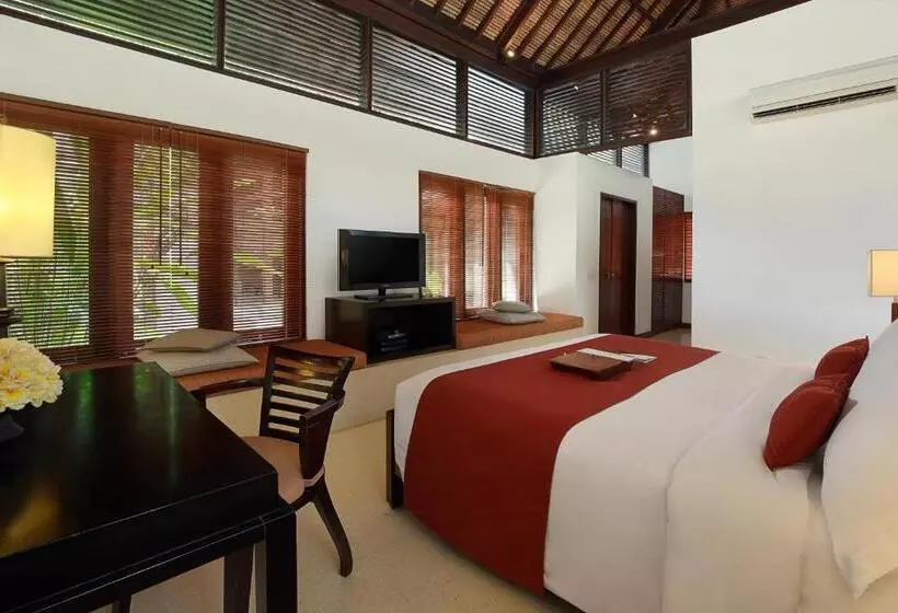 Отель Bali Niksoma Boutique Beach Resort