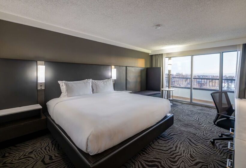 هتل Doubletree By Hilton Calgary North