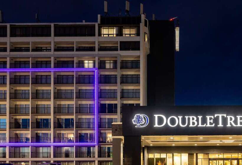 هتل Doubletree By Hilton Calgary North