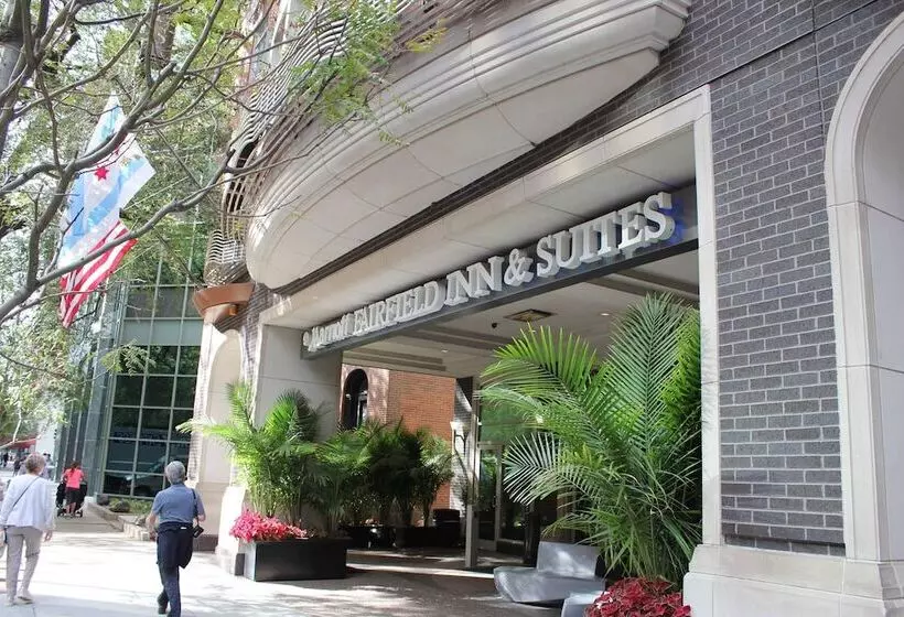 فندق Fairfield Inn And Suites Chicago Downtown/ Magnificent Mile