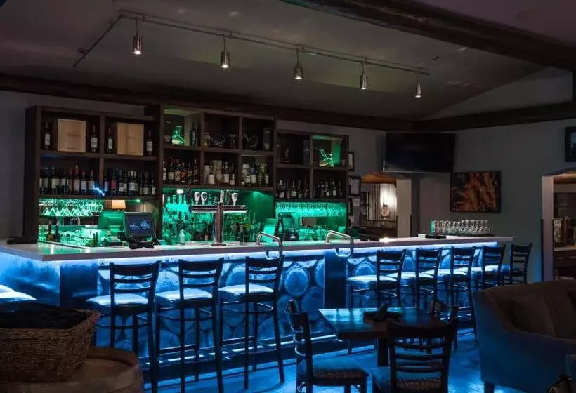 호텔 Tighnamara Seaside Spa Resort