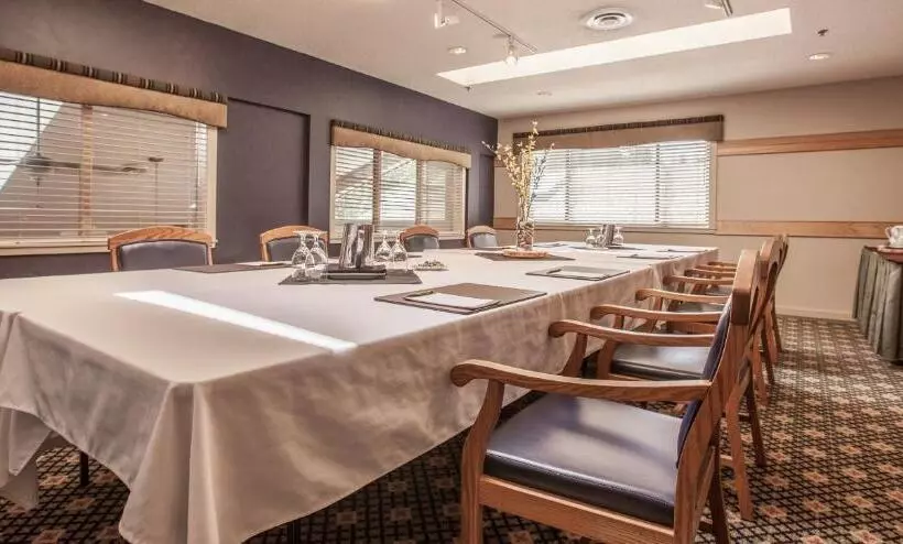 호텔 Tighnamara Seaside Spa Resort