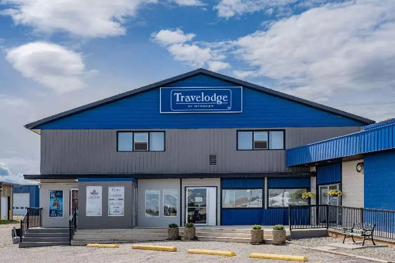 Отель Travelodge By Wyndham Fort St John