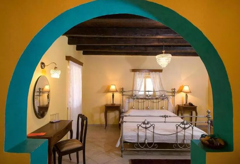 Отель Villa De Loulia