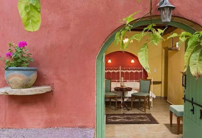 Отель Villa De Loulia