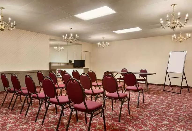 汽车旅馆  Travelodge By Wyndham Baie Comeau