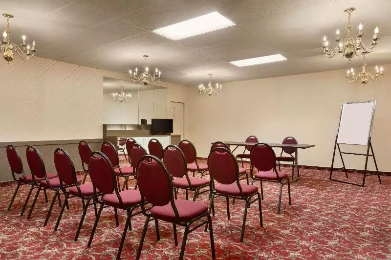 汽车旅馆  Travelodge By Wyndham Baie Comeau