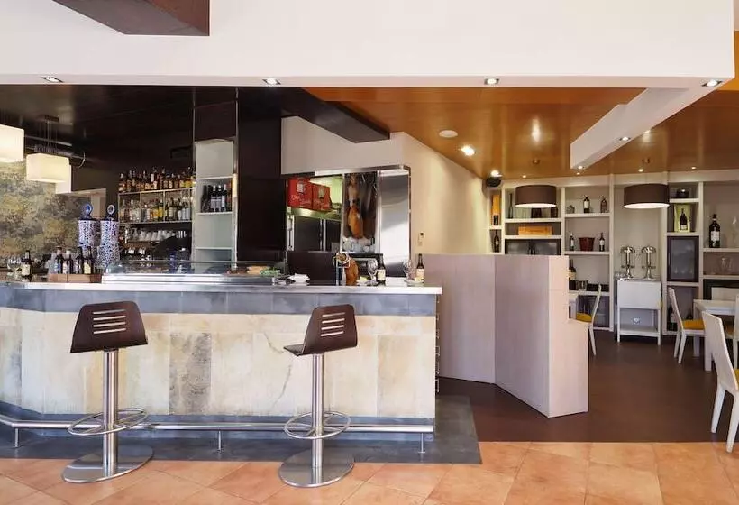 هتل Apartamentos Dabarca